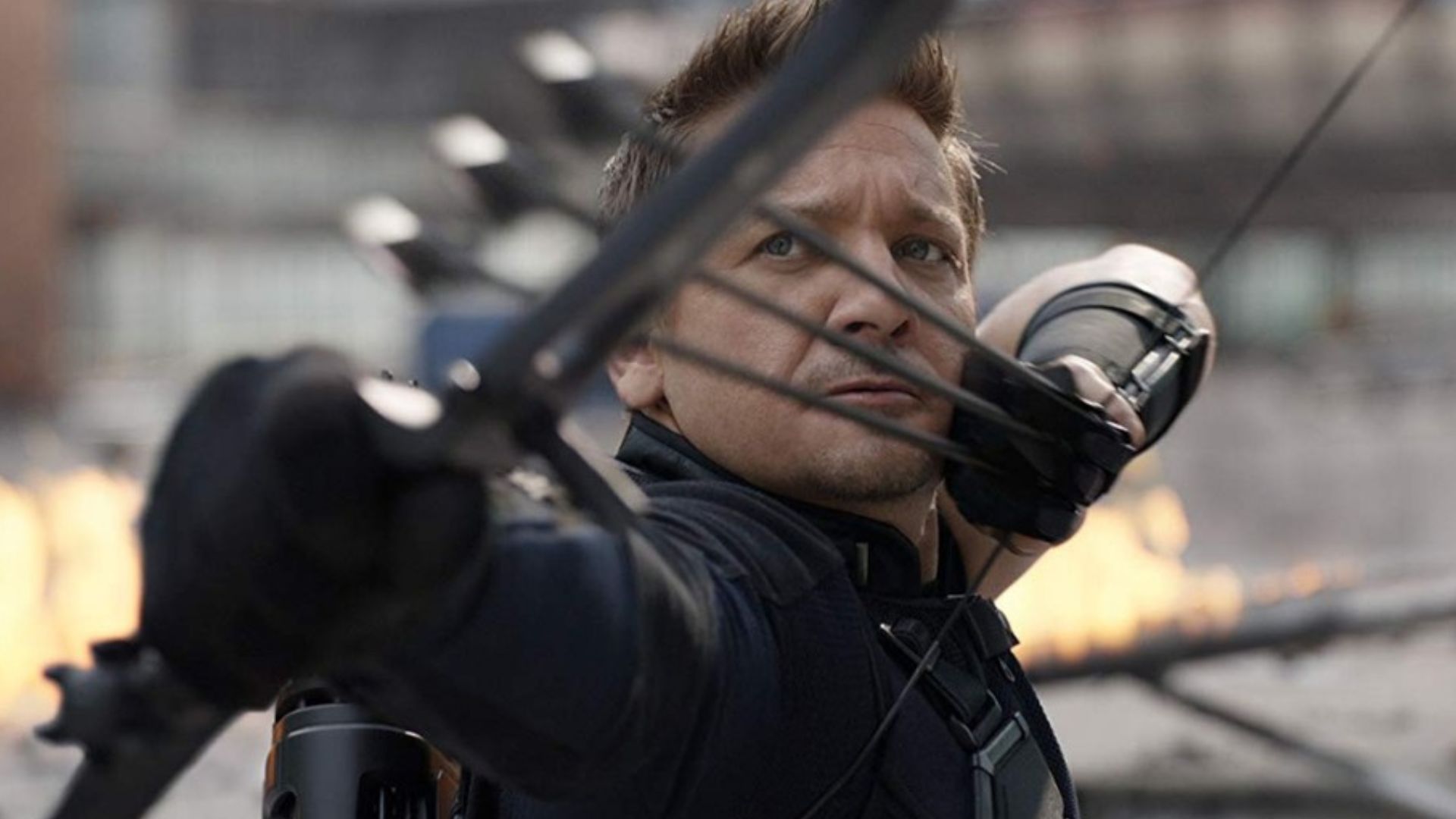 “Estarei forte o bastante”, diz Jeremy Renner sobre retornar como Gavião Arqueiro