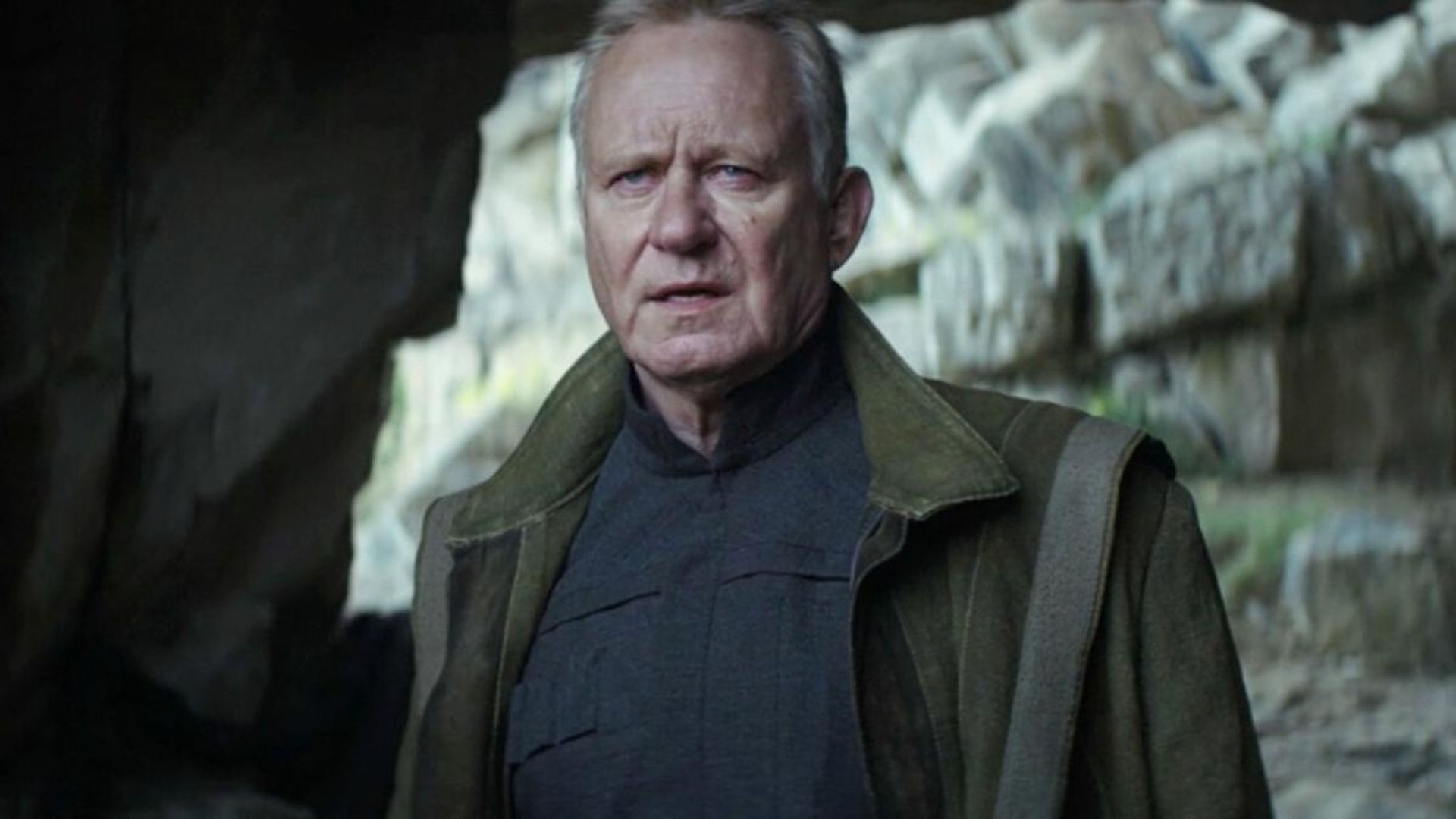 Stellan Skarsgård demonstra entusiasmo pela nova temporada de Andor