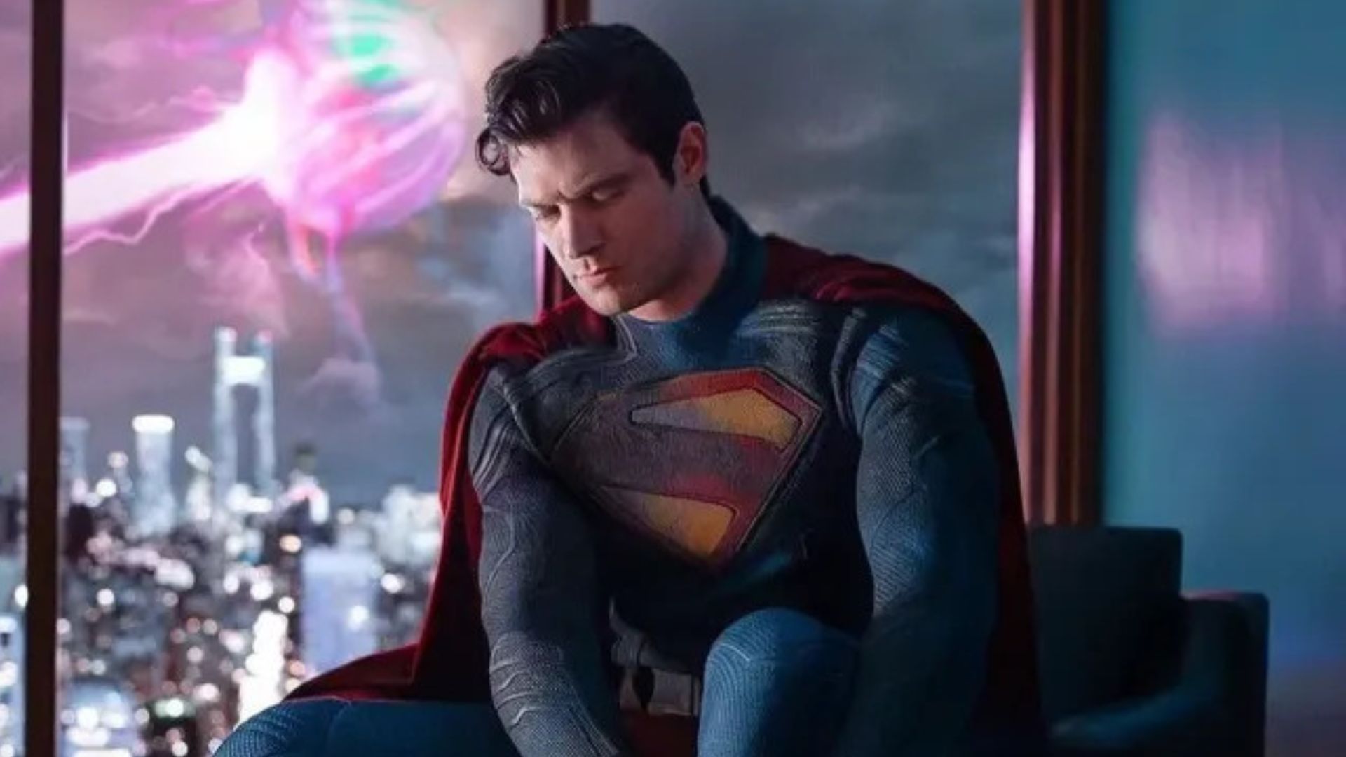 James Gunn revela primeira imagem de David Corenswet como Superman