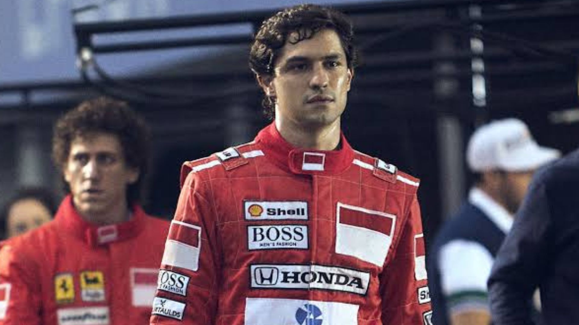 Netflix divulga novo trailer de Senna com momentos históricos da vida do piloto