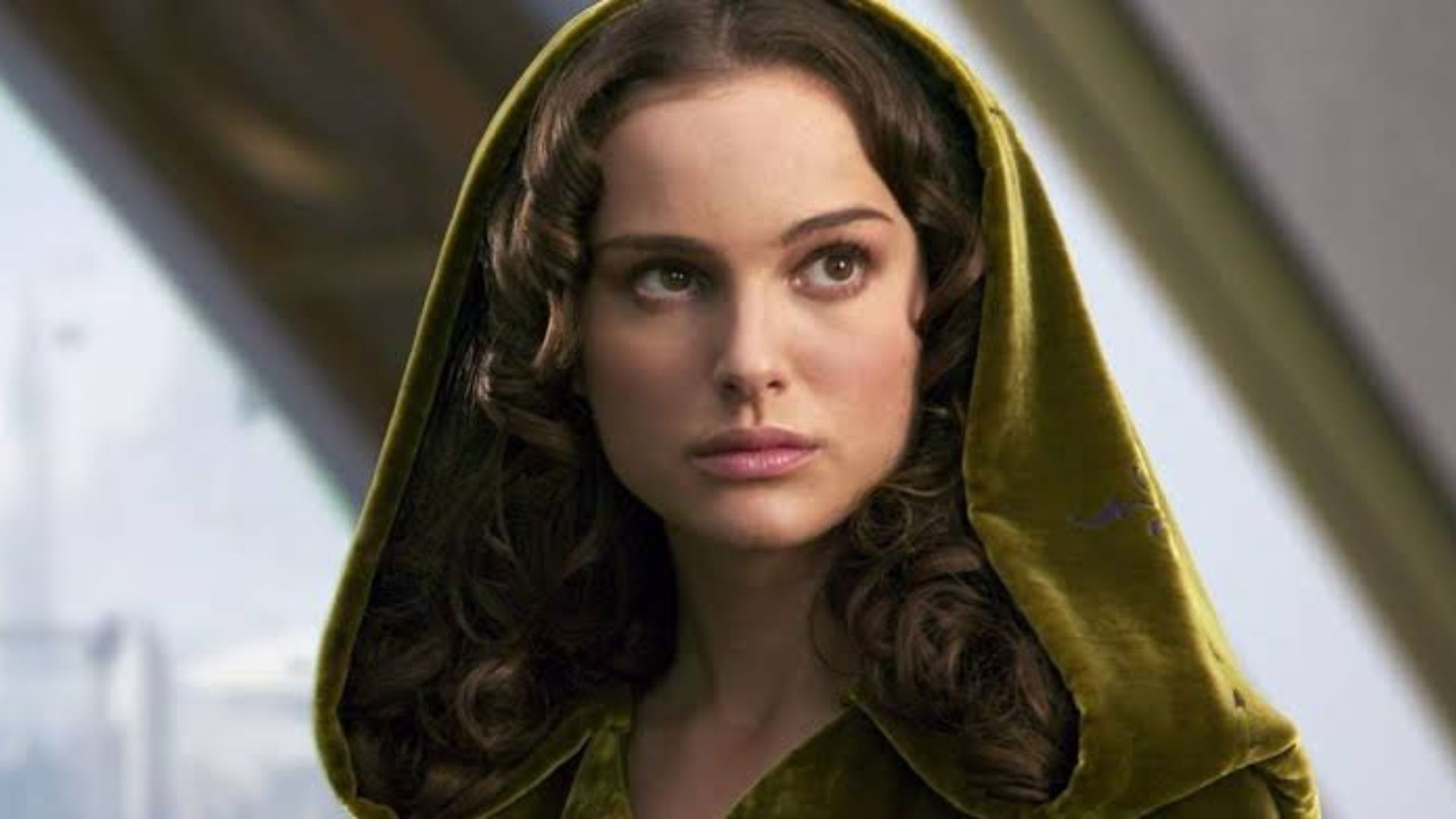 Insider nega rumores sobre participação de Natalie Portman na 2ª temporada de Ahsoka