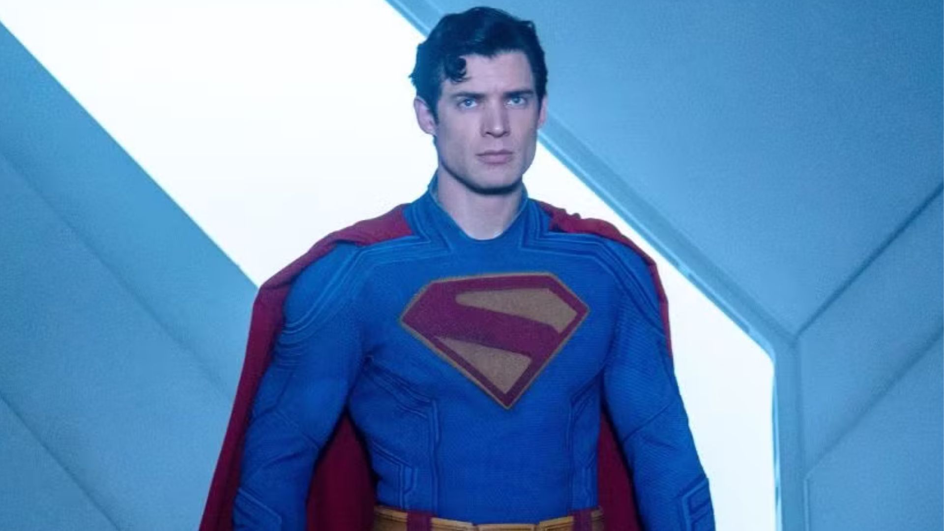 Críticas iniciais de Superman são majoritariamente positivas e destacam David Corenswet, Lex Luthor e o tom esperançoso do filme
