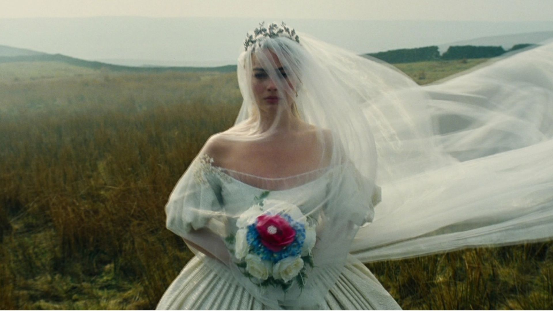 O Morro dos Ventos Uivantes ganha trailer completo com Margot Robbie e Jacob Elordi