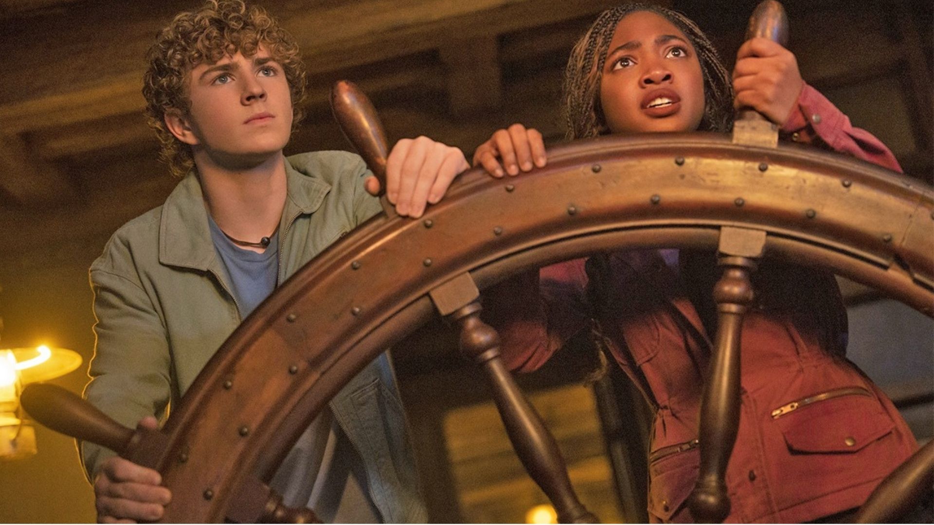 Percy Jackson e os Olimpianos ganha nova imagem de ação da 2ª temporada; estreia acontece em dezembro no Disney+