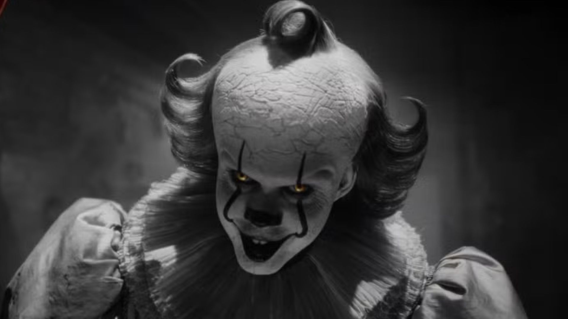 Elenco de Bem-Vindos a Derry foi mantido no escuro sobre retorno de Bill Skarsgård como Pennywise