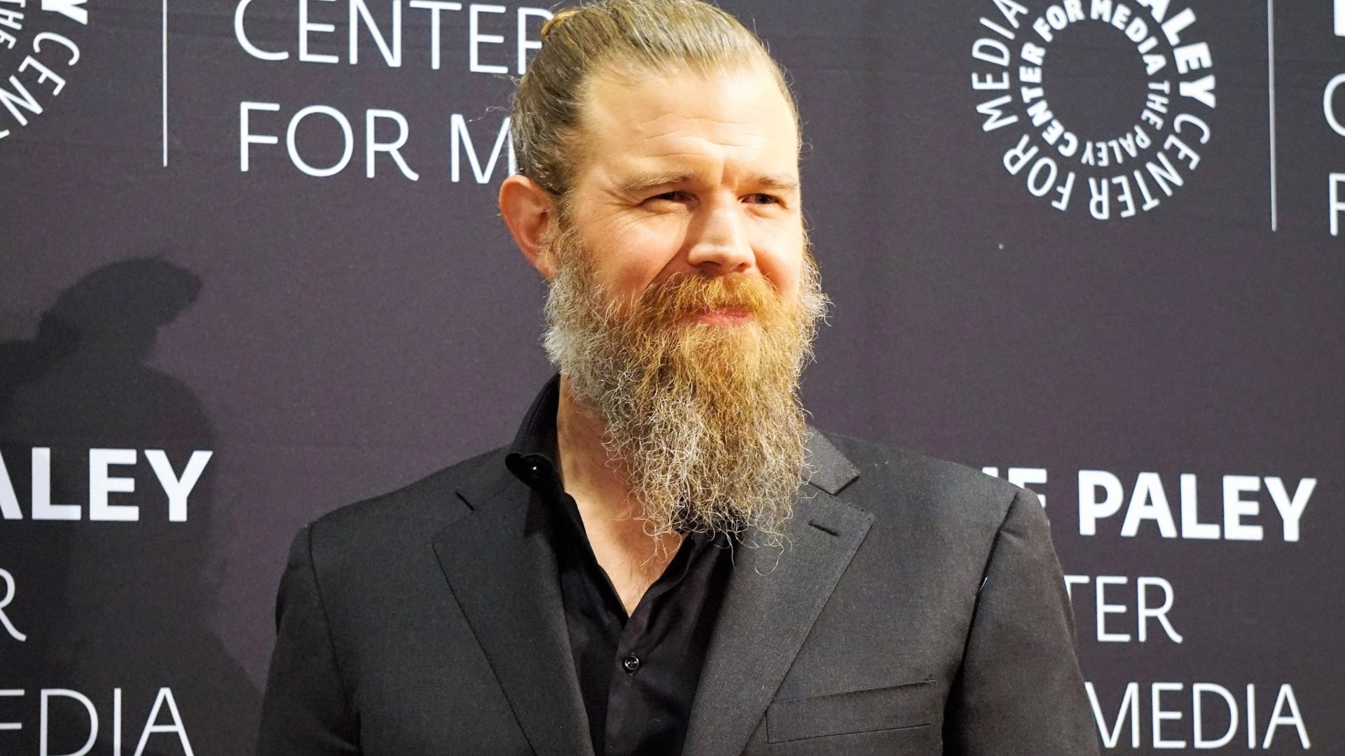 Ryan Hurst é confirmado como Kratos na série de God of War da Amazon