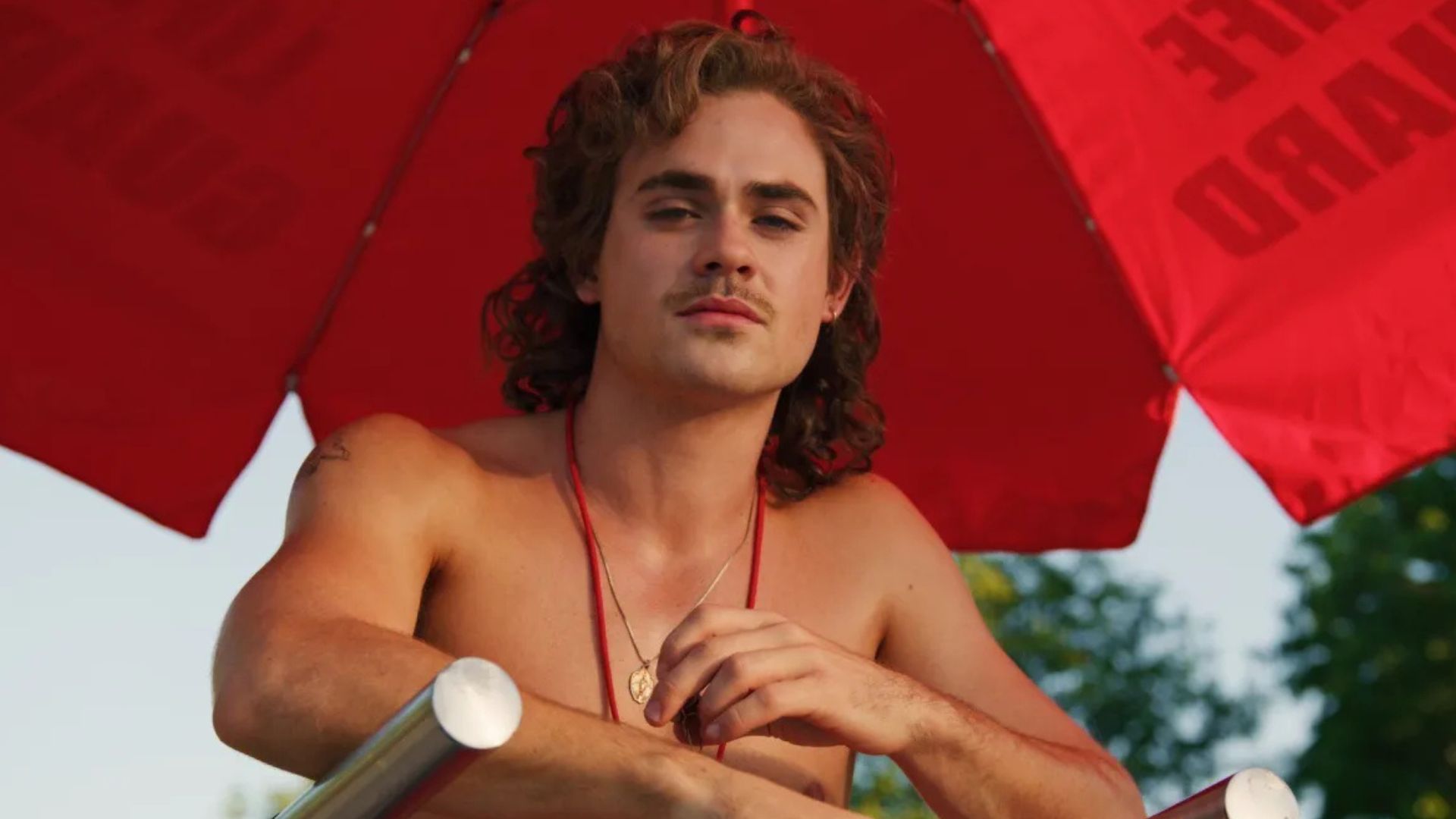 Dacre Montgomery admite interesse em fazer parte do MCU, mas impõe condição