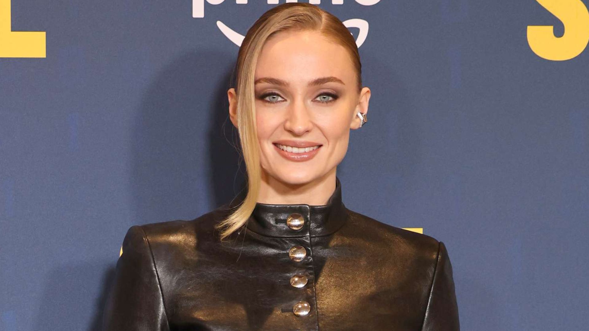 Sophie Turner promete uma Lara Croft mais humana e longe da hiperssexualização em Tomb Raider