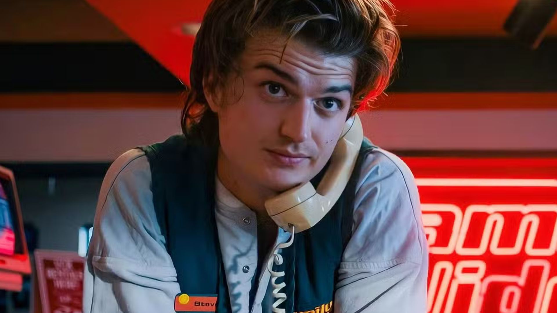 Marvel Studios mira Joe Keery, astro de Stranger Things, para possível novo projeto no MCU
