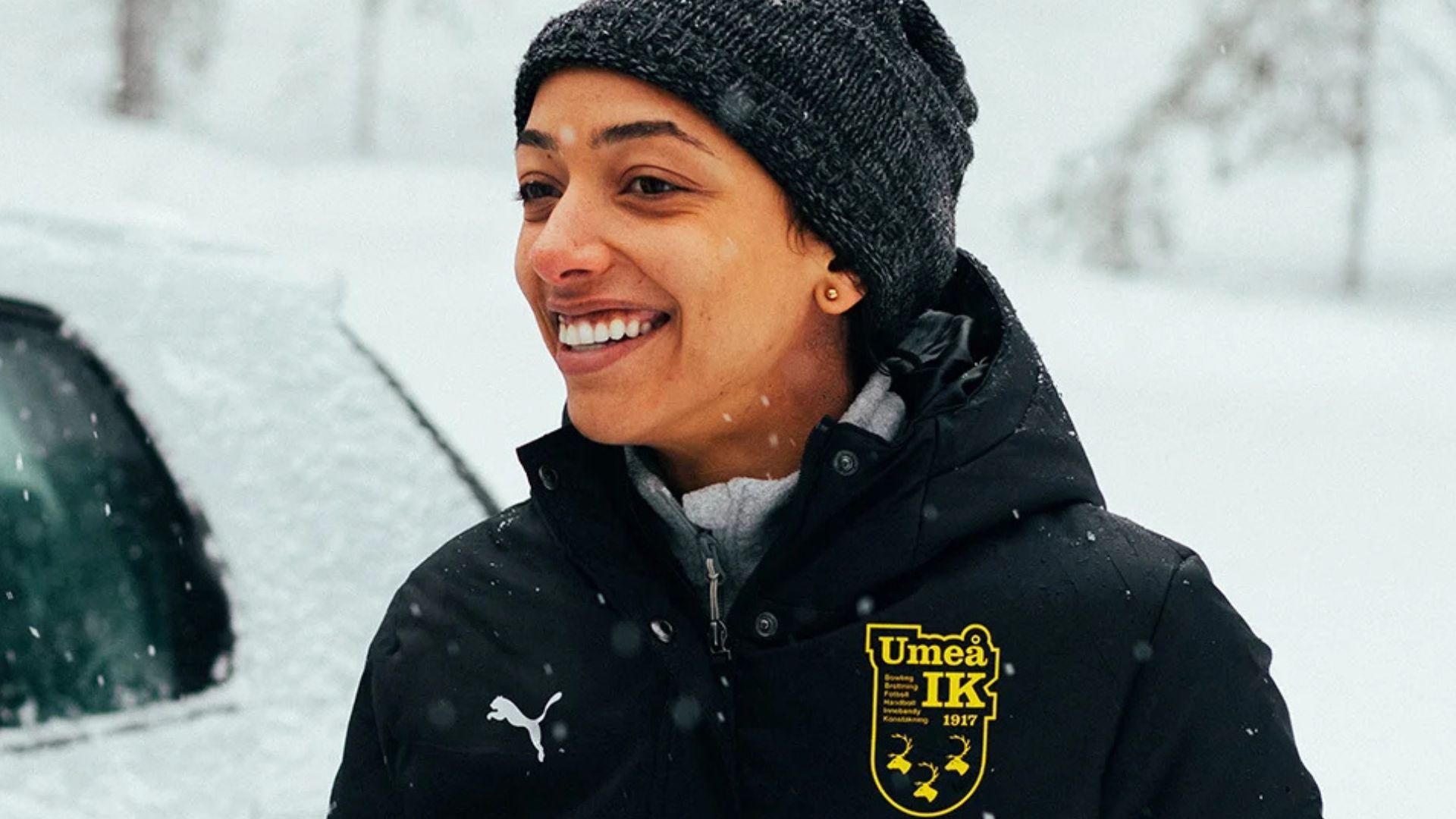 Cinebiografia de Marta inicia produção na Suécia e revela primeira imagem de Alice Carvalho no papel